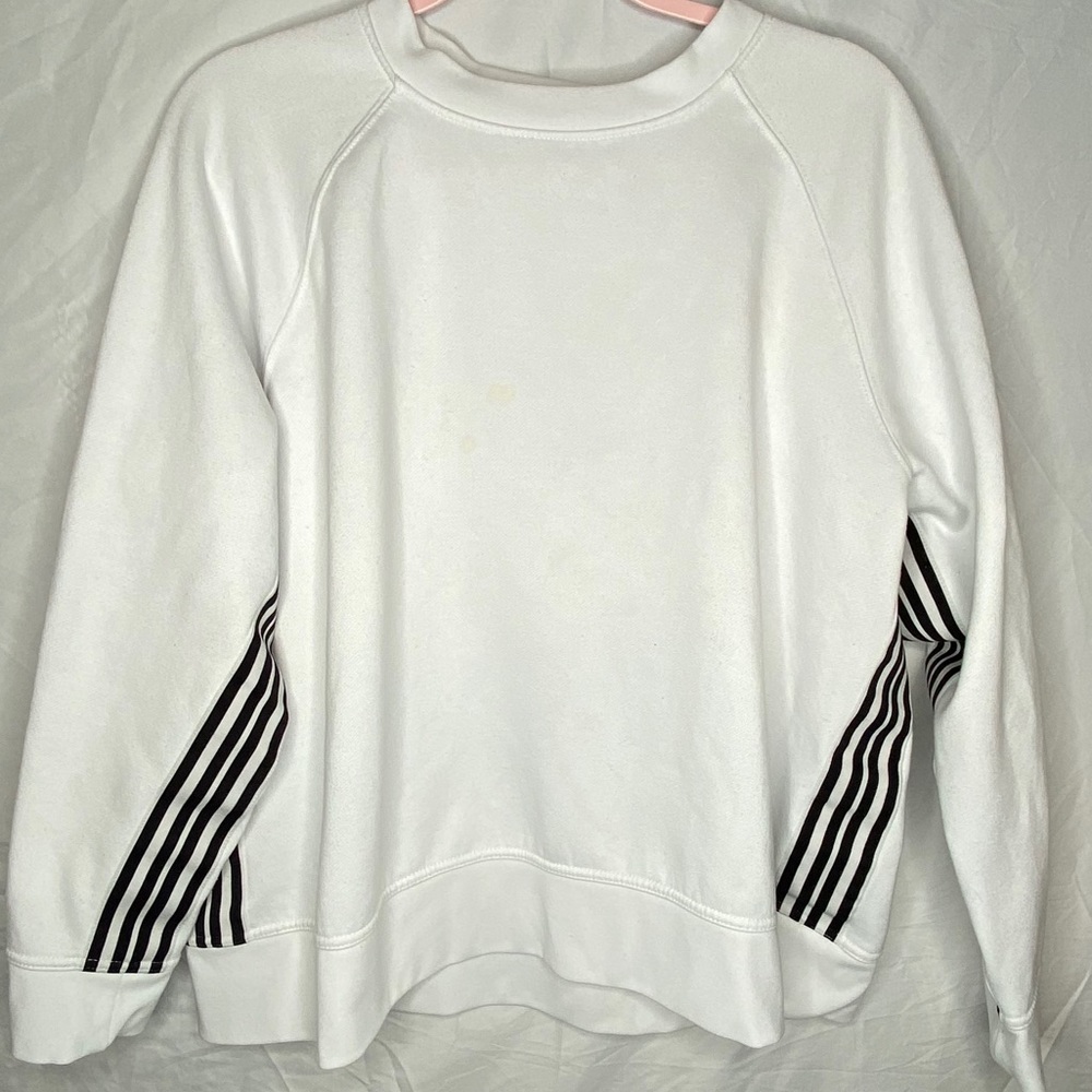 Avia Sweater